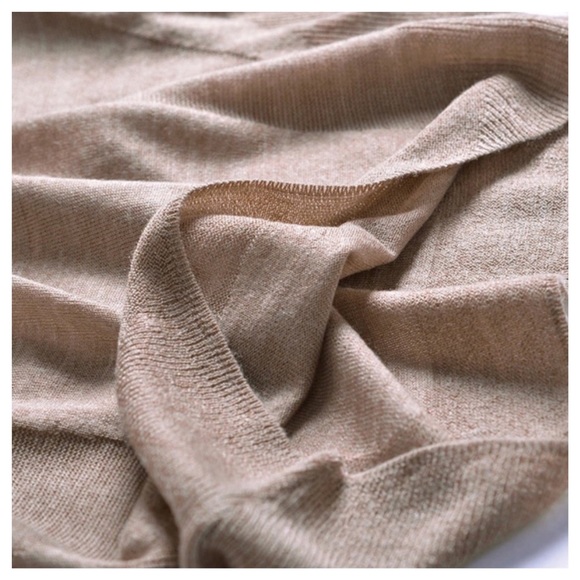 Soft Cashmere Flowing Lightweight Sweater - Picture 6 of 8